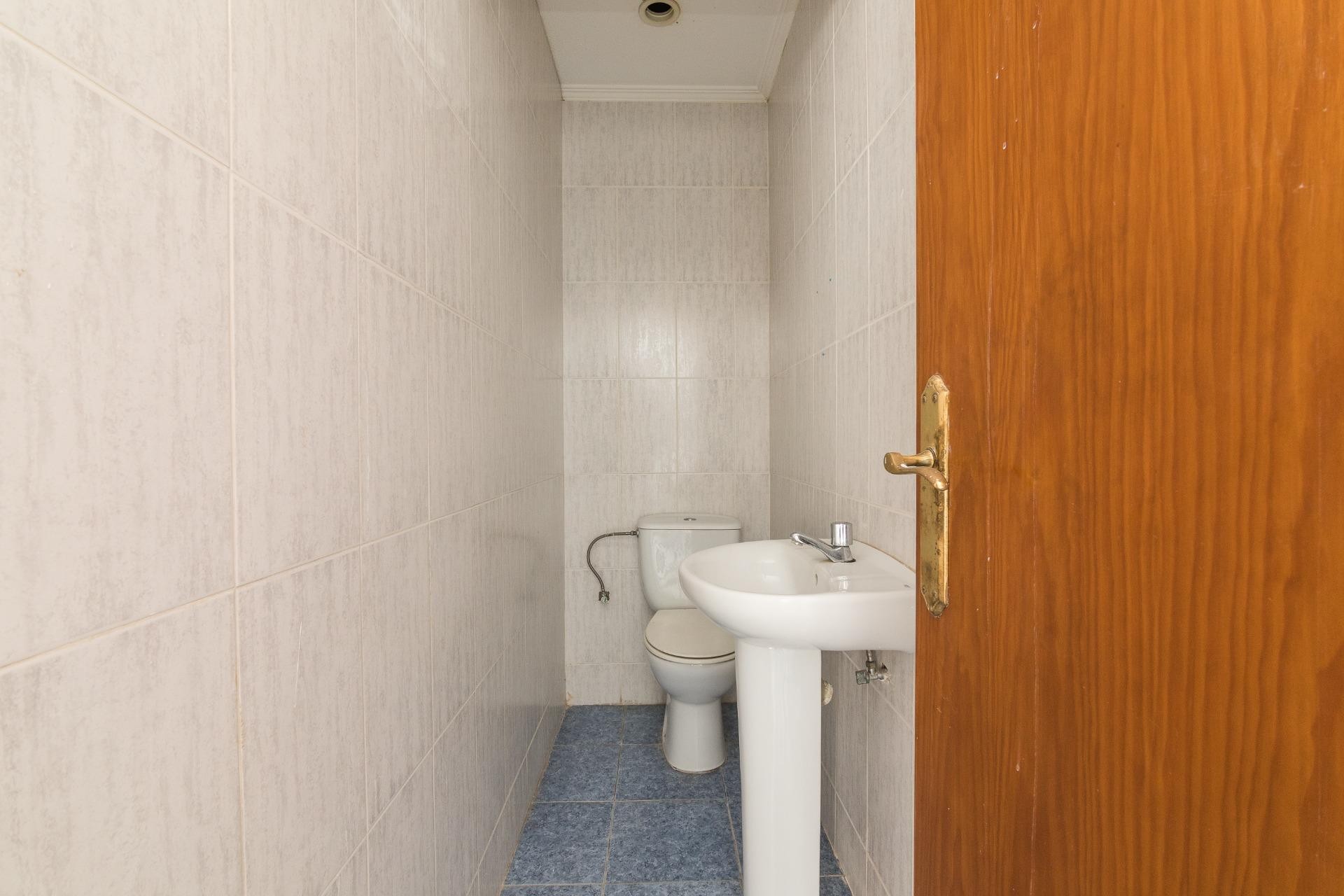 Revente - Commercial - Torrellano - Centro