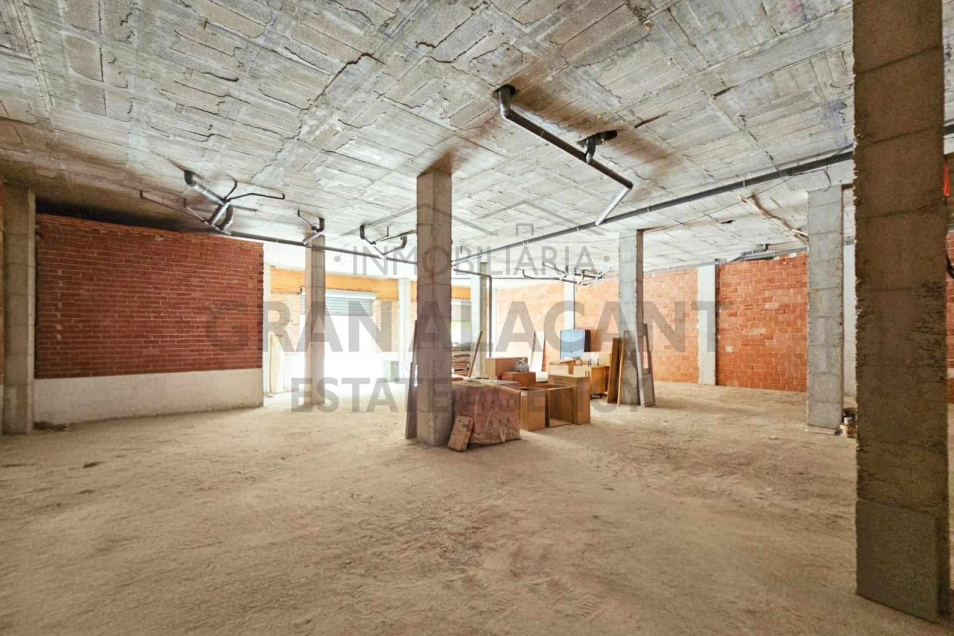 Revente - Commercial - Torrellano - Centro