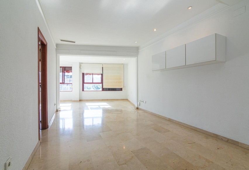Revente - Duplex - Elche - Raval - Puertas Coloradas