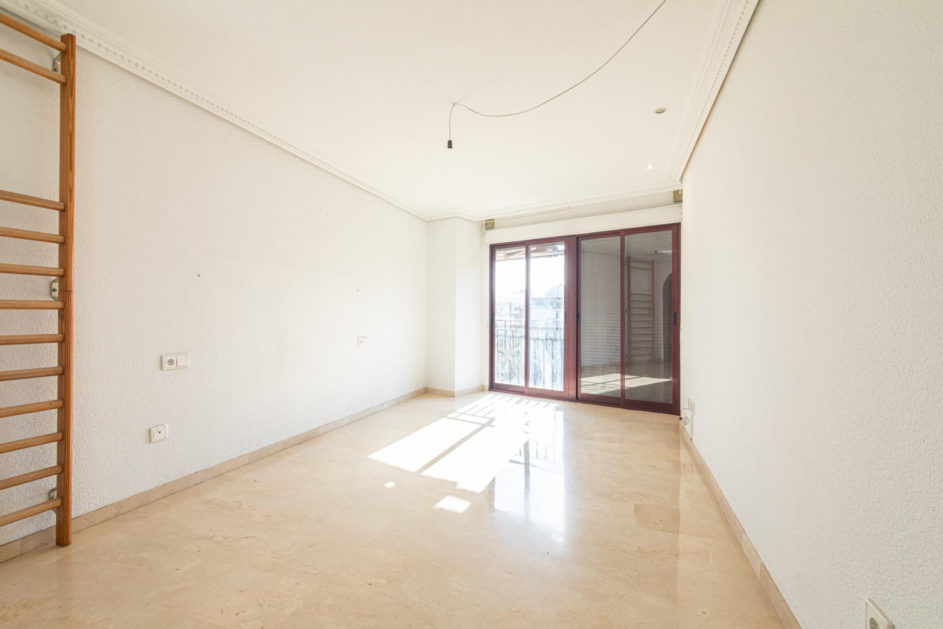 Revente - Duplex - Elche - Raval - Puertas Coloradas