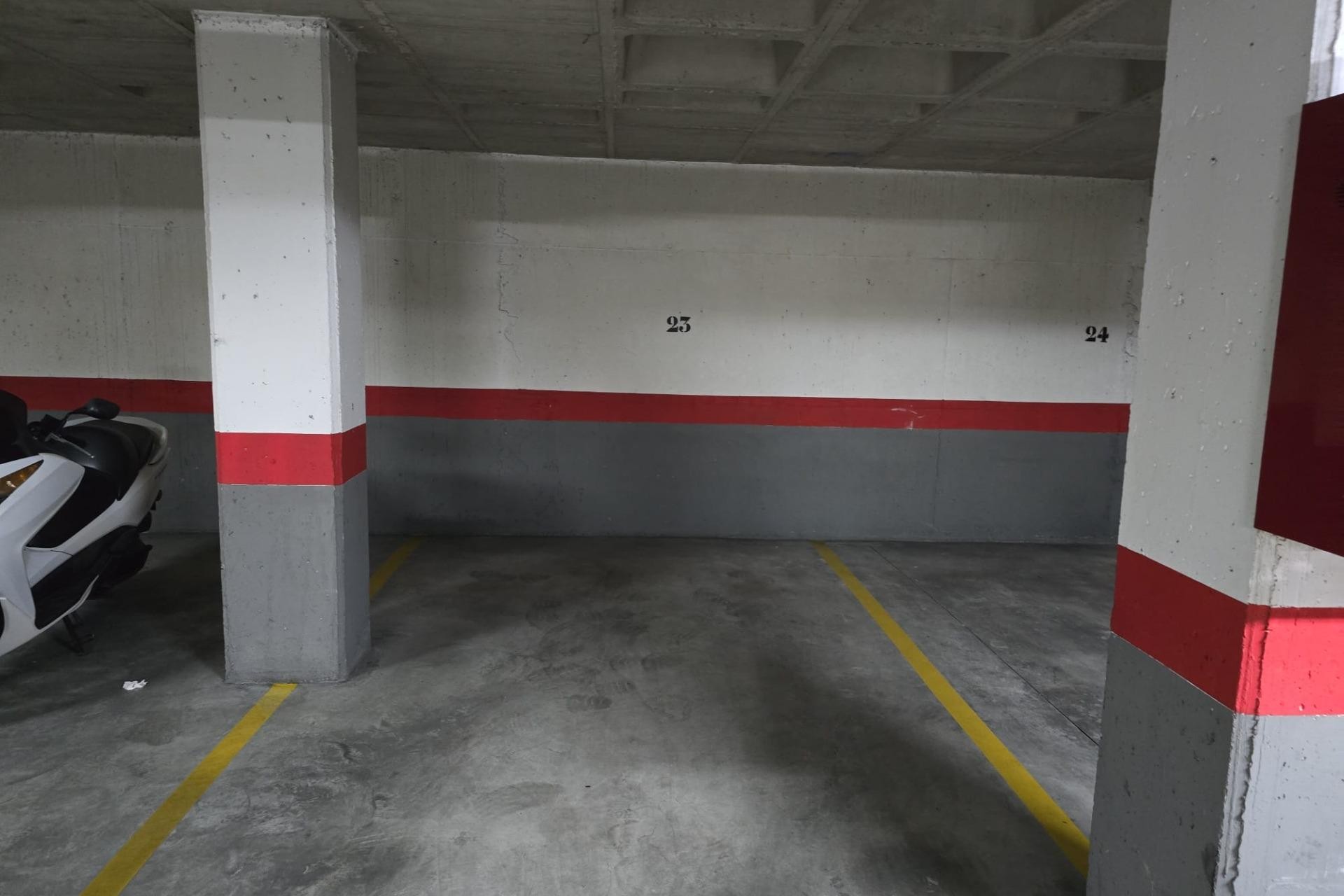 Revente - Garage - Elche - Plaza Crevillente-Juzgados