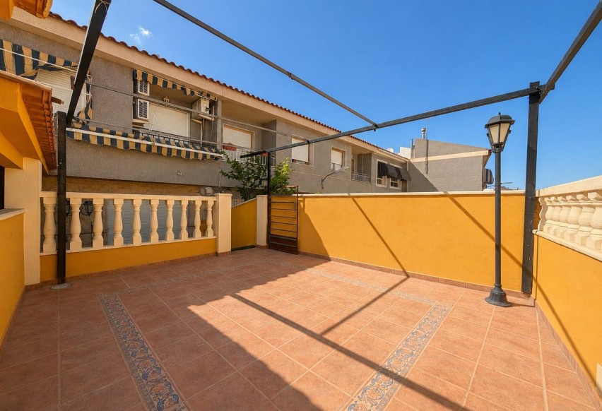 Revente - Maison de ville - Cox