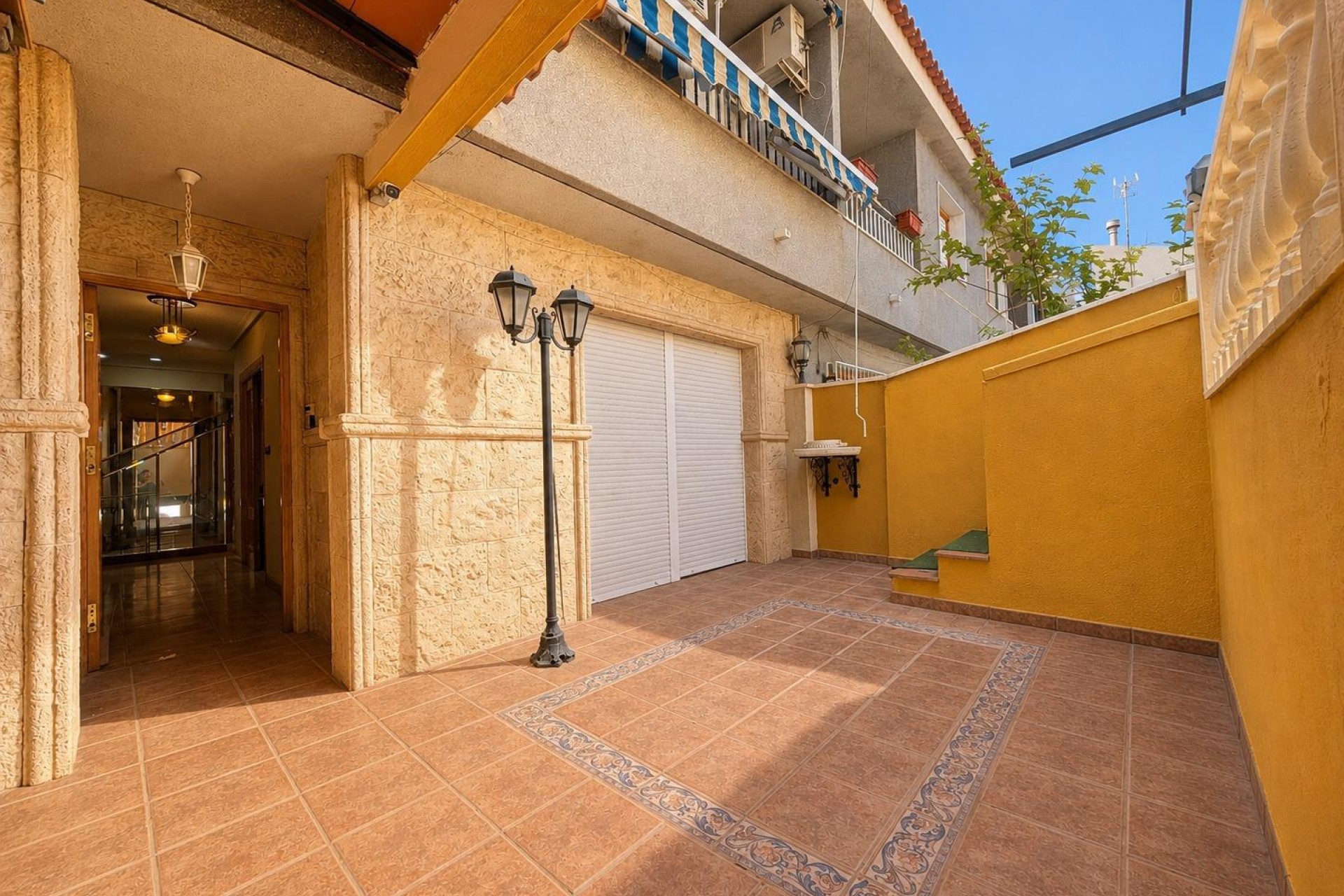 Revente - Maison de ville - Cox