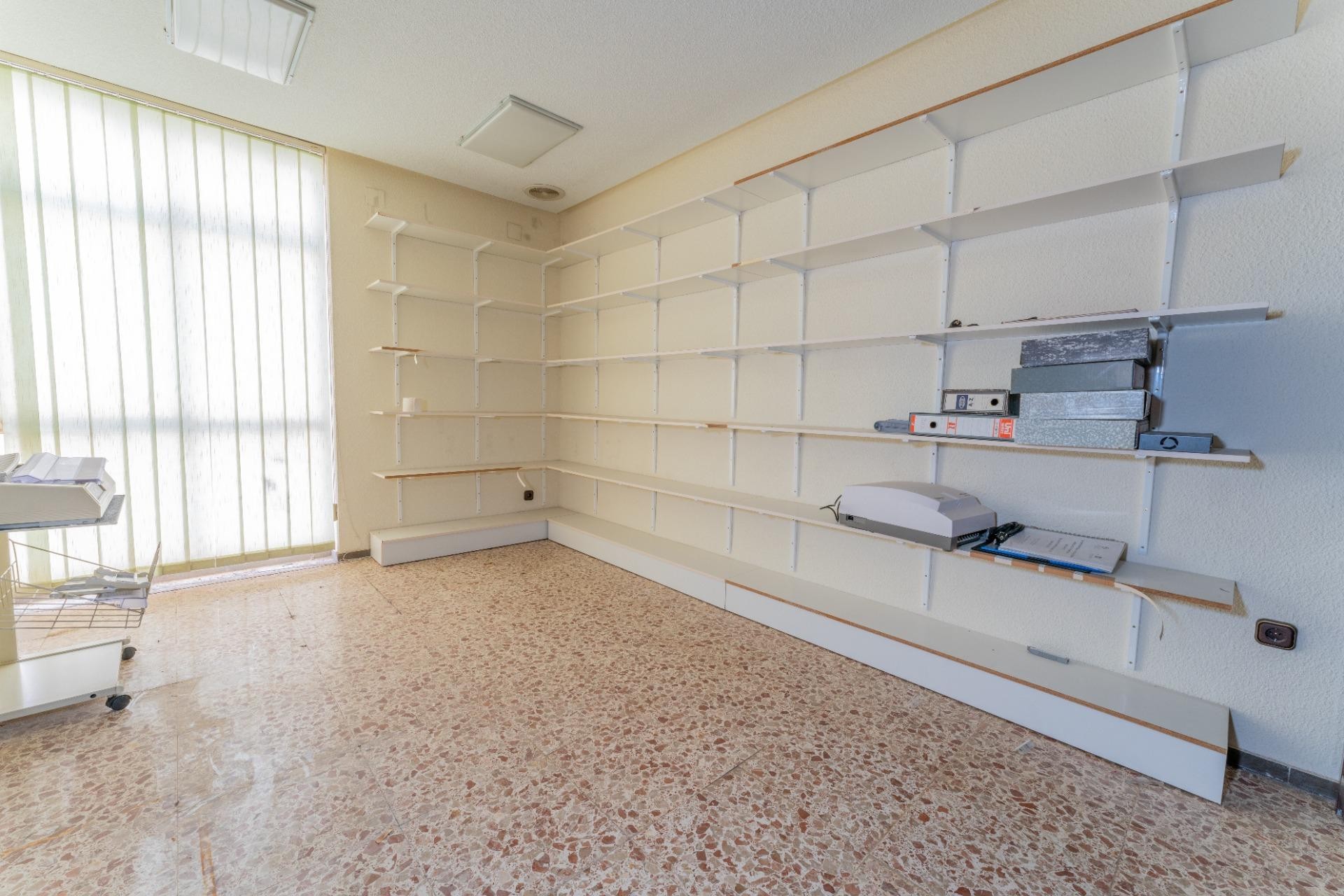 Revente - Nave industrial - Elche - Toscar