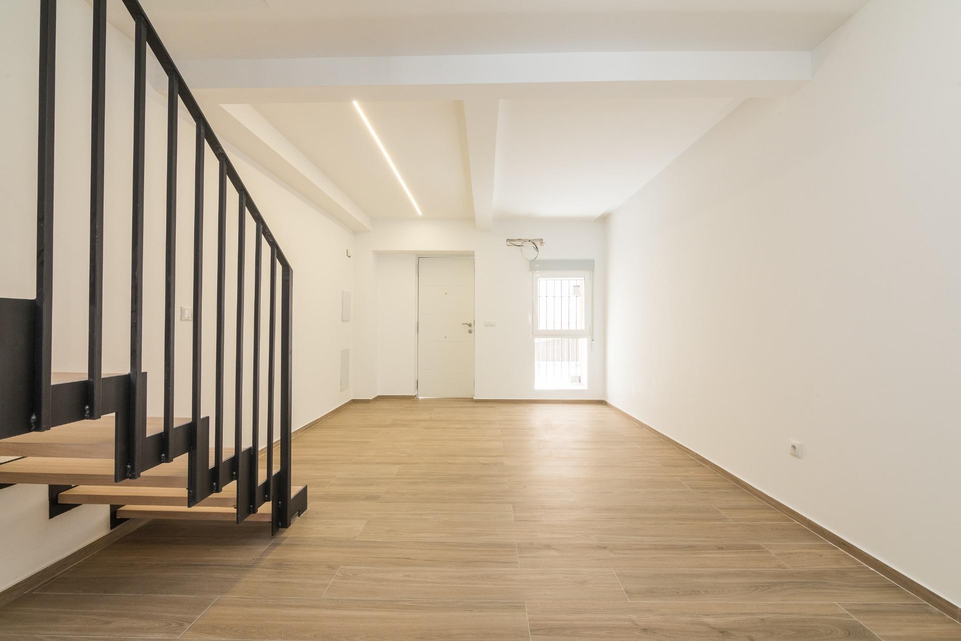 Revente - Triplex - Elche - Raval - Puertas Coloradas