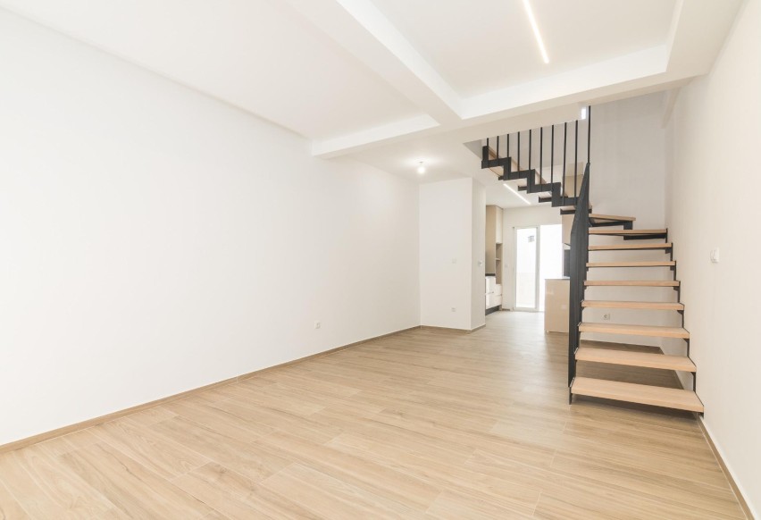 Revente - Triplex - Elche - Raval - Puertas Coloradas