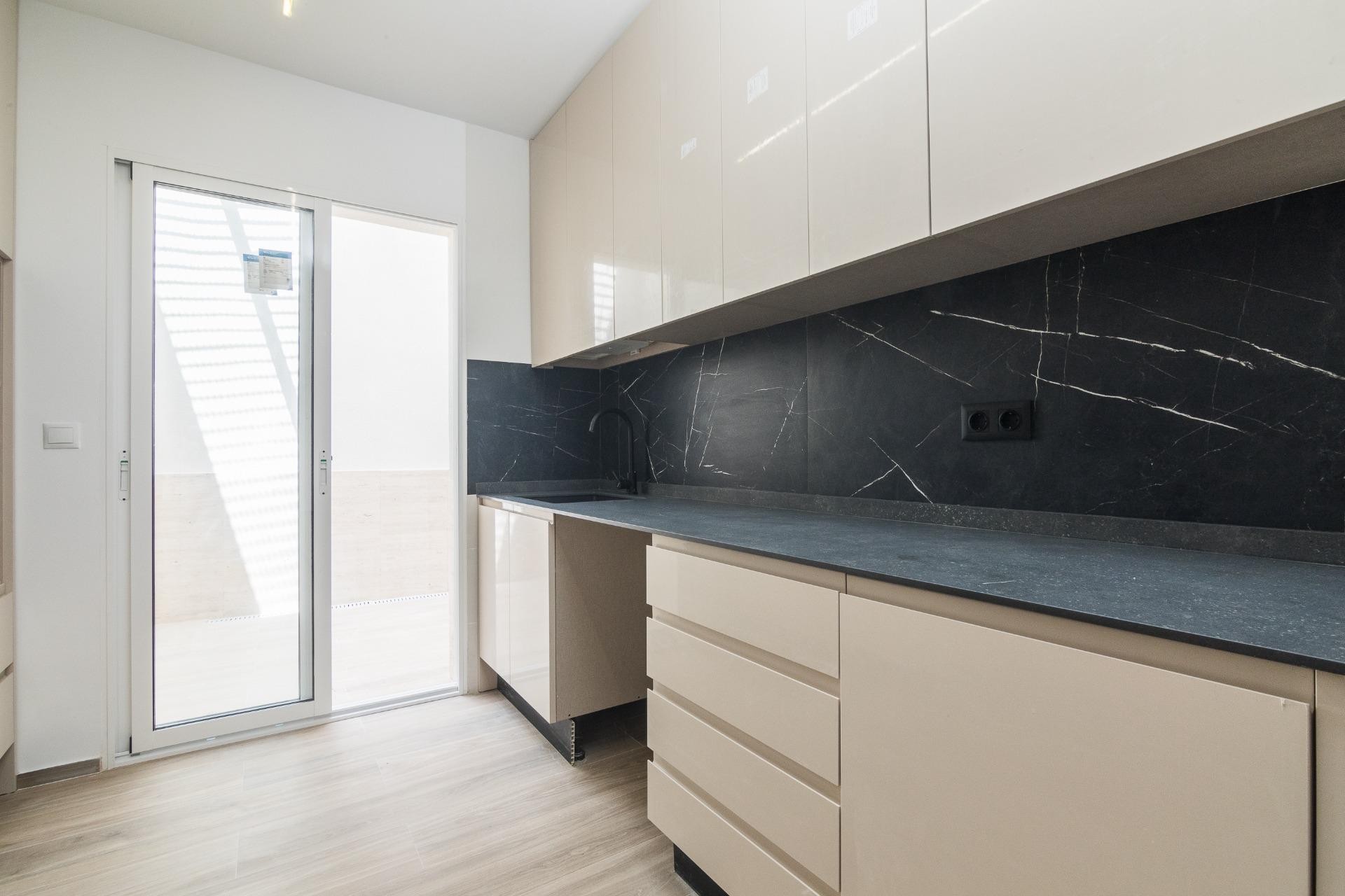 Revente - Triplex - Elche - Raval - Puertas Coloradas