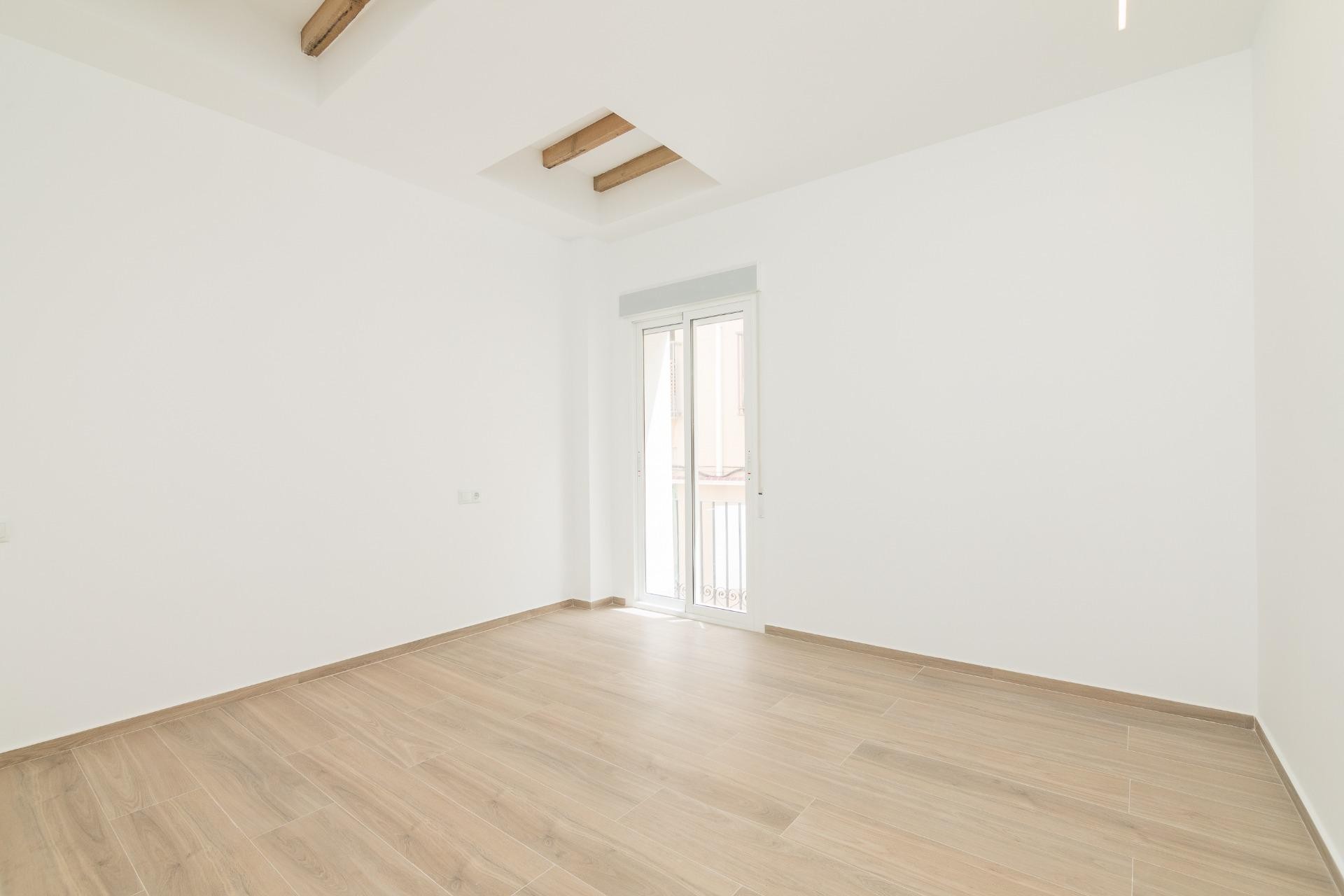 Revente - Triplex - Elche - Raval - Puertas Coloradas