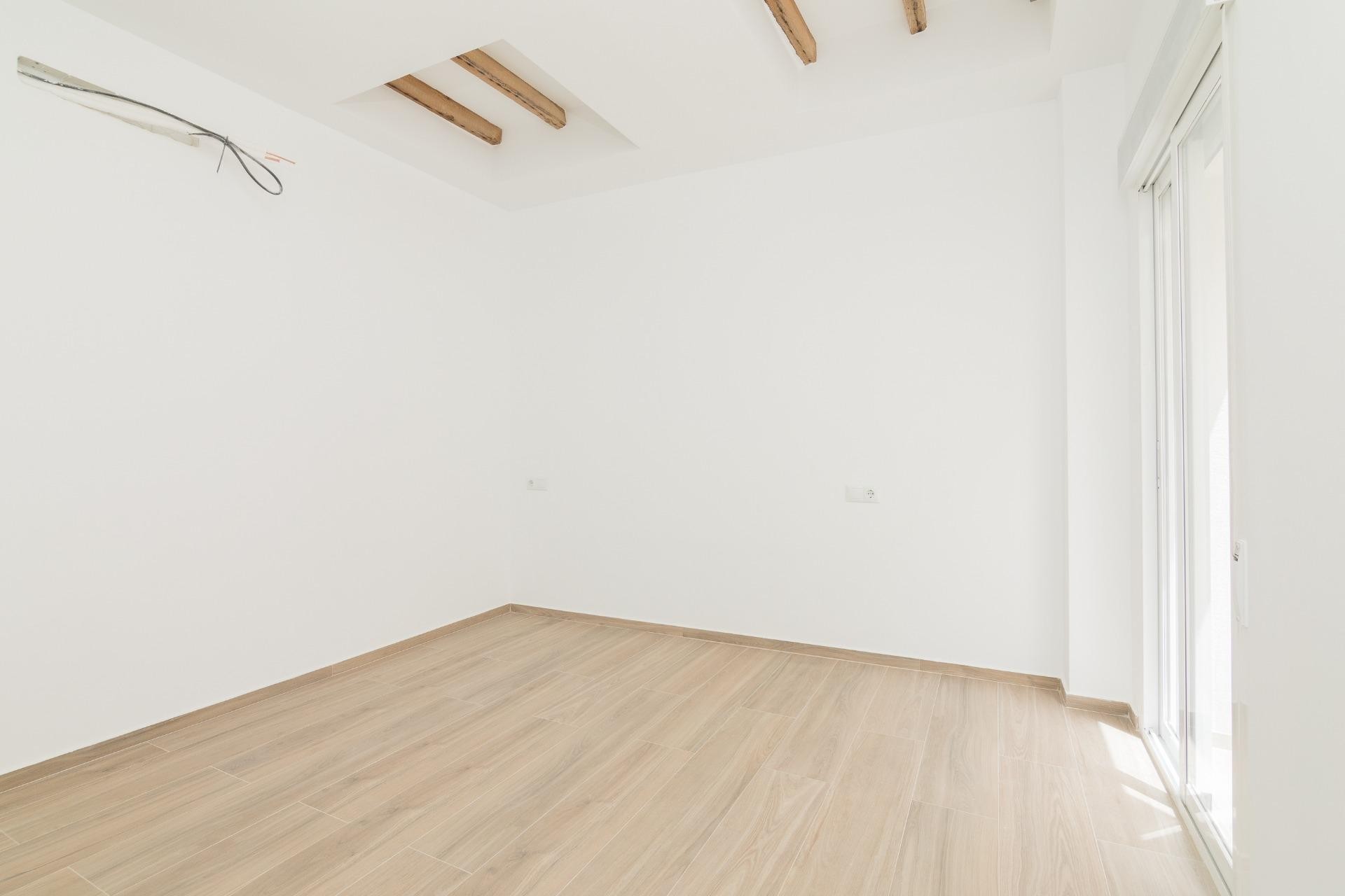 Revente - Triplex - Elche - Raval - Puertas Coloradas