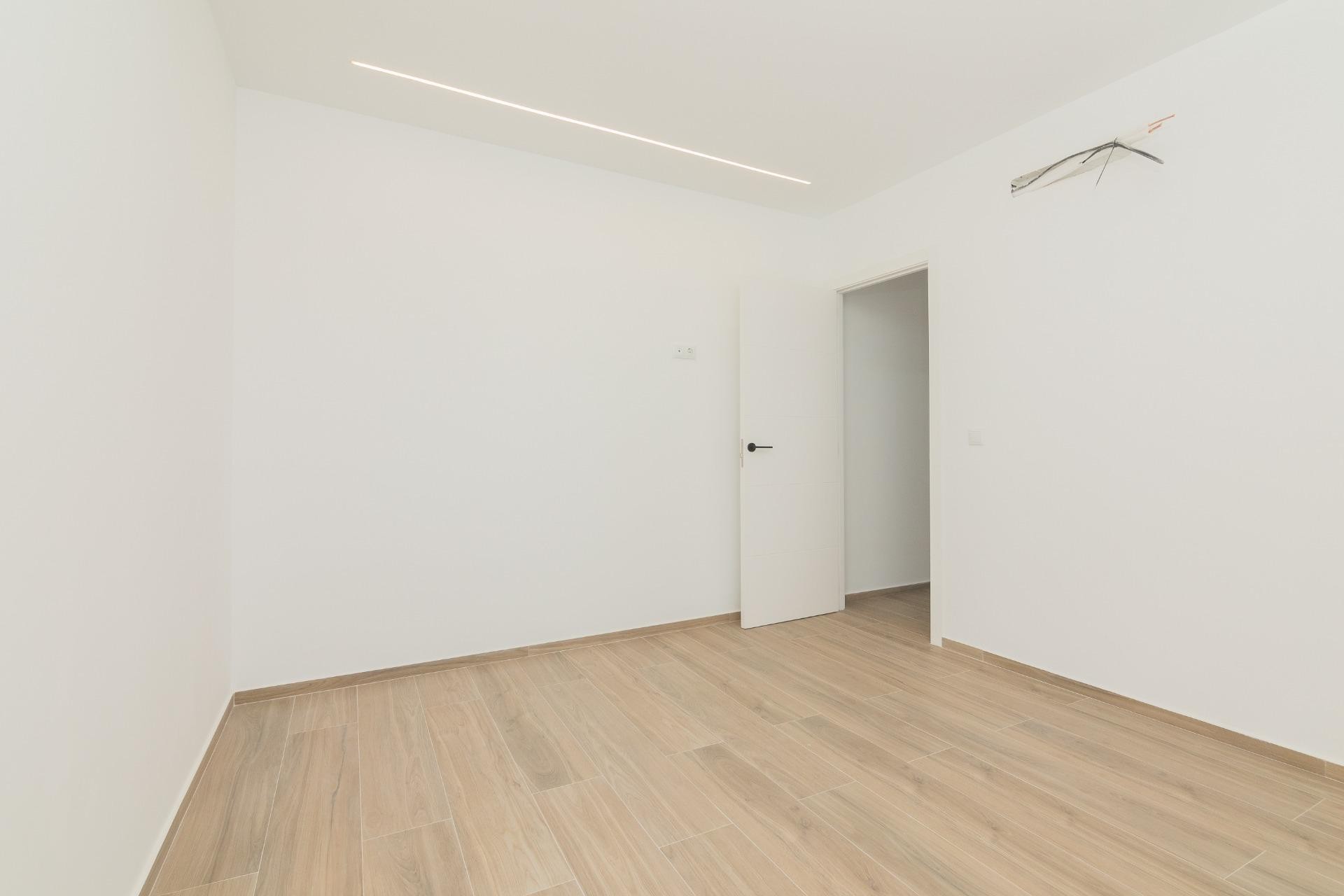 Revente - Triplex - Elche - Raval - Puertas Coloradas