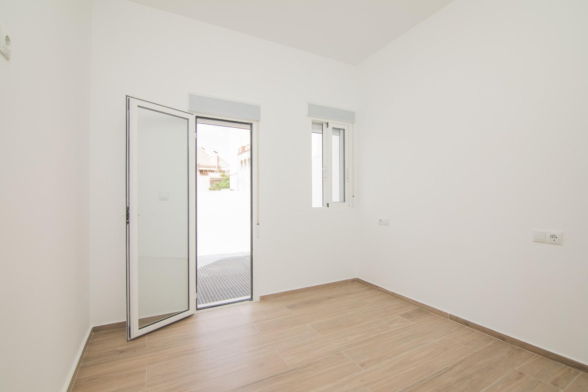 Revente - Triplex - Elche - Raval - Puertas Coloradas