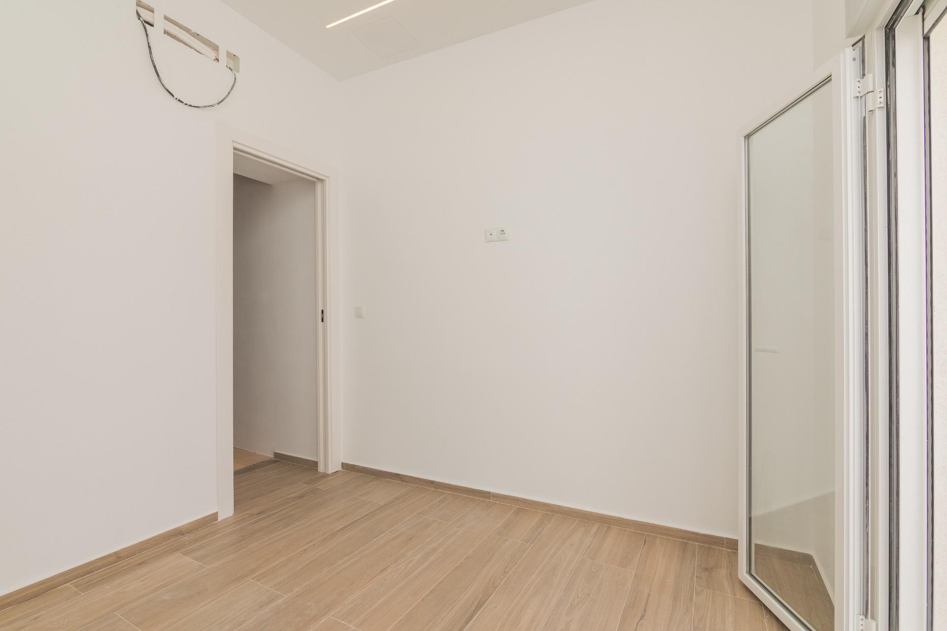 Revente - Triplex - Elche - Raval - Puertas Coloradas