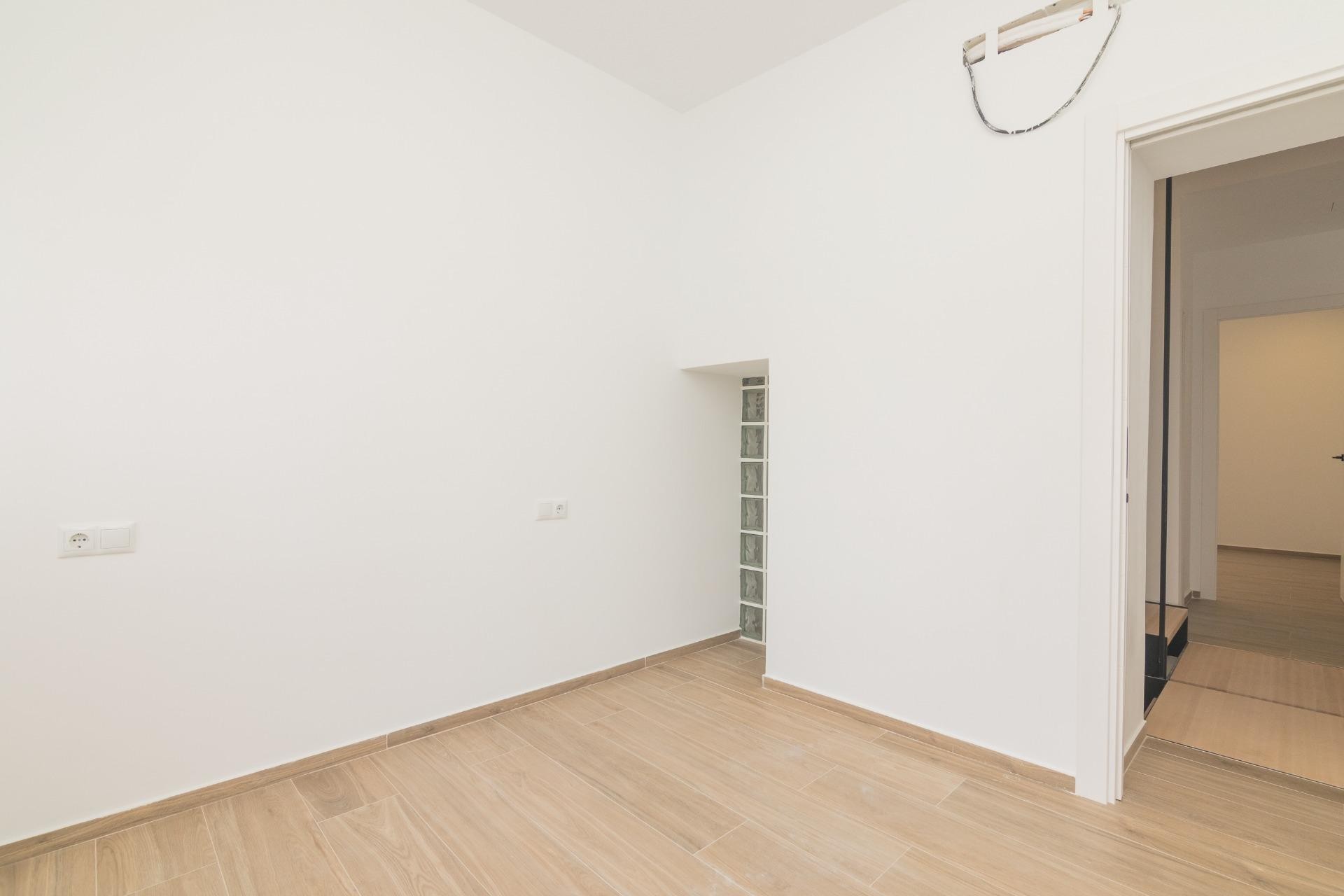 Revente - Triplex - Elche - Raval - Puertas Coloradas