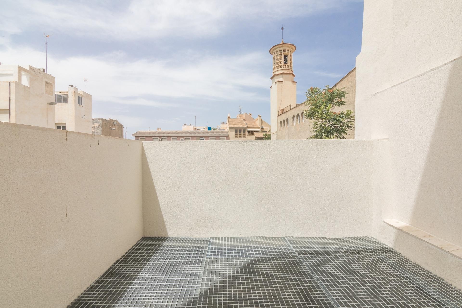 Revente - Triplex - Elche - Raval - Puertas Coloradas