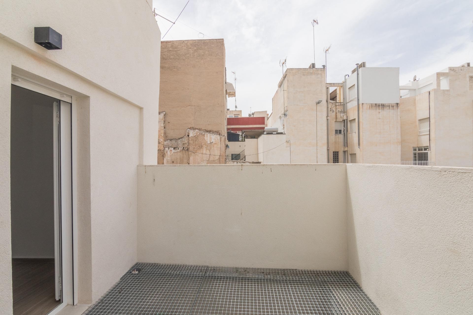 Revente - Triplex - Elche - Raval - Puertas Coloradas
