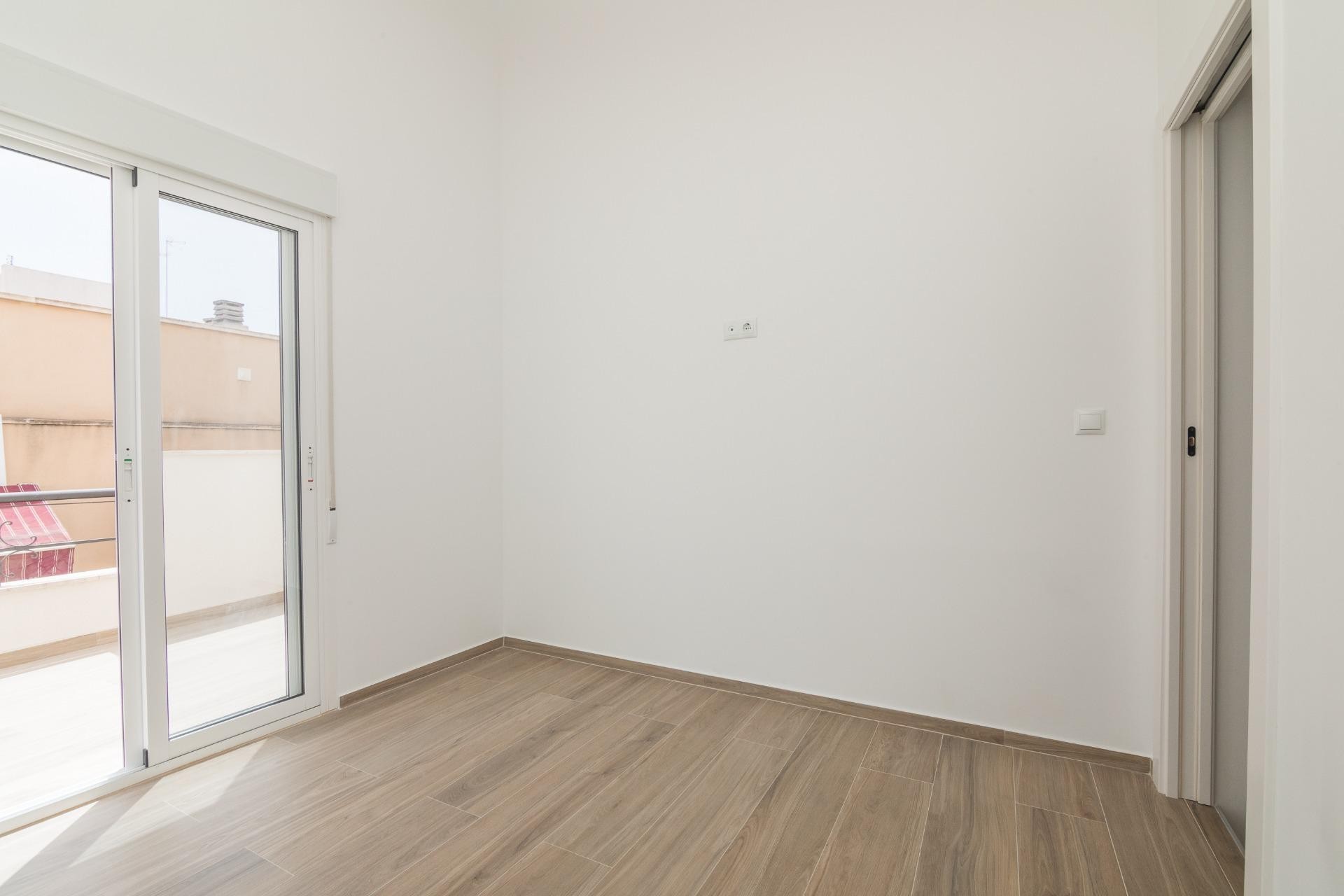 Revente - Triplex - Elche - Raval - Puertas Coloradas