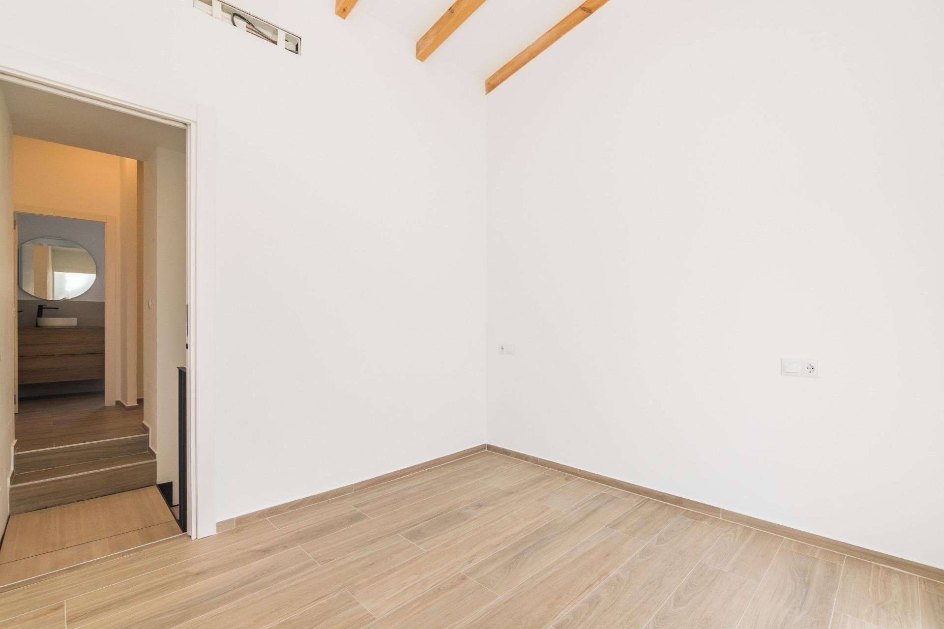 Revente - Triplex - Elche - Raval - Puertas Coloradas