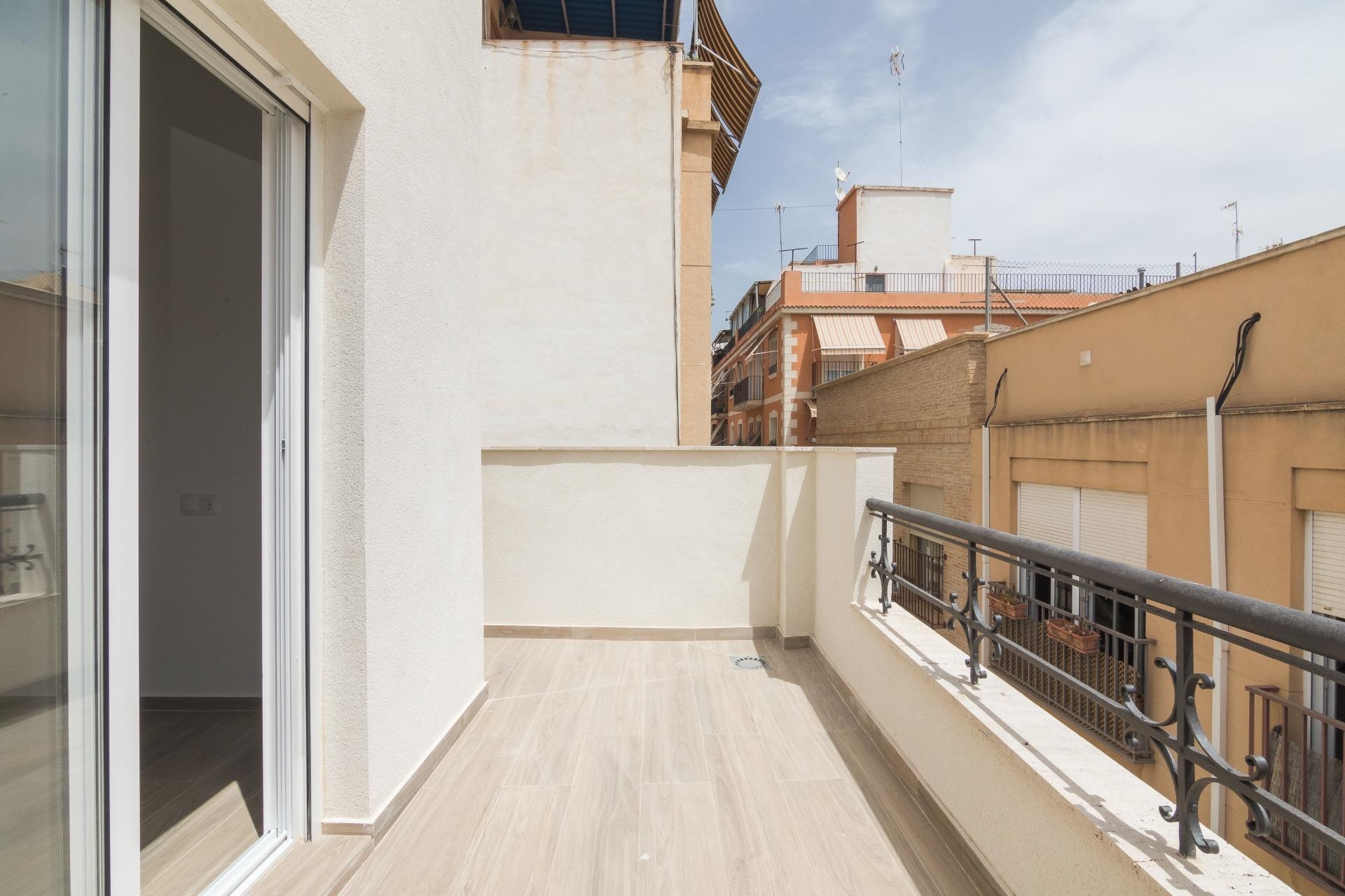 Revente - Triplex - Elche - Raval - Puertas Coloradas