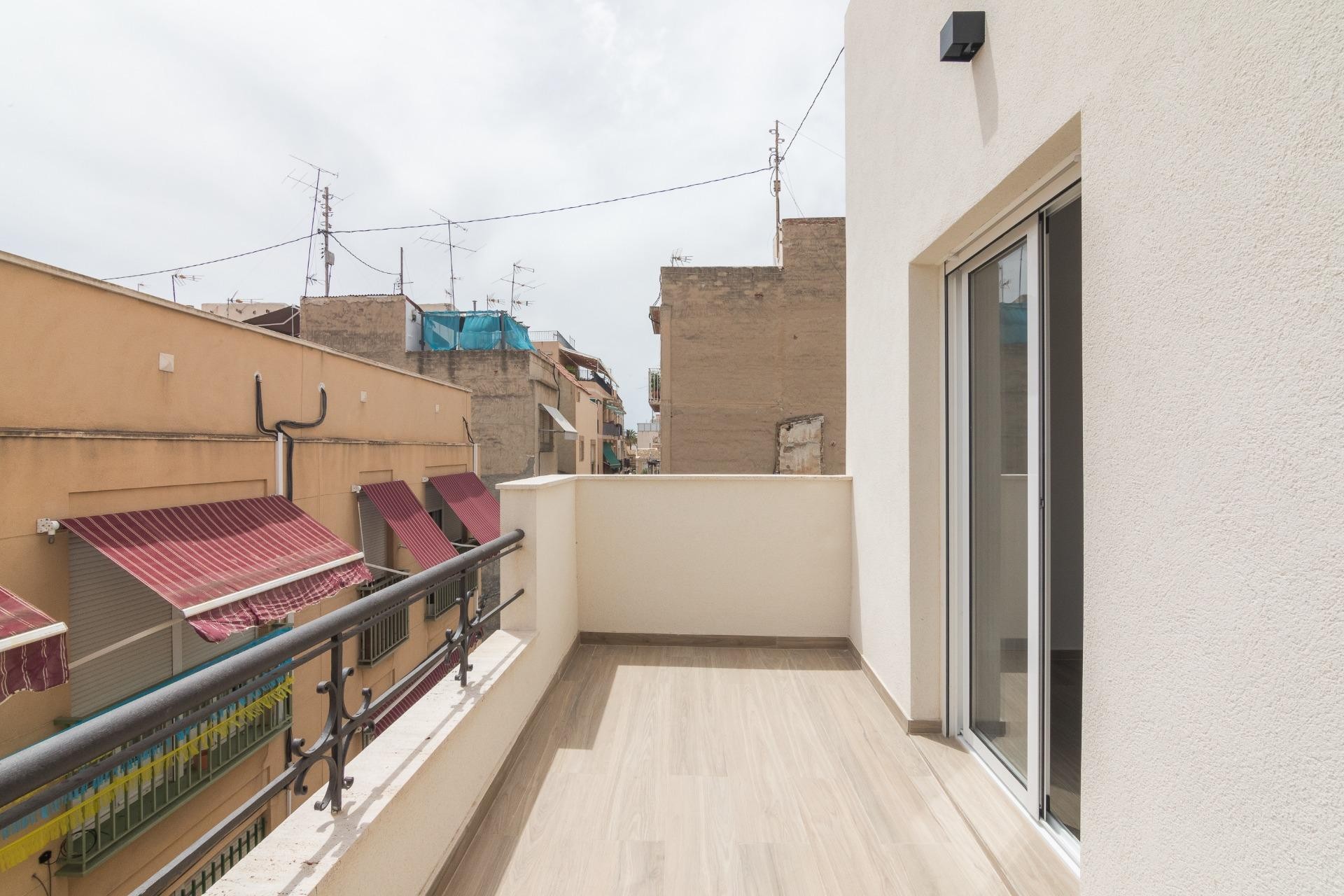 Revente - Triplex - Elche - Raval - Puertas Coloradas