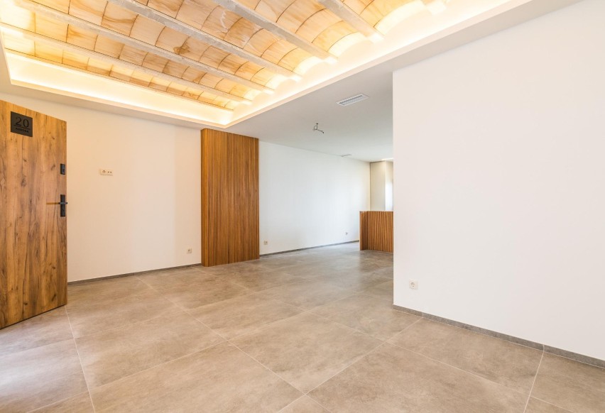 Revente - Triplex - Elche - Raval - Puertas Coloradas