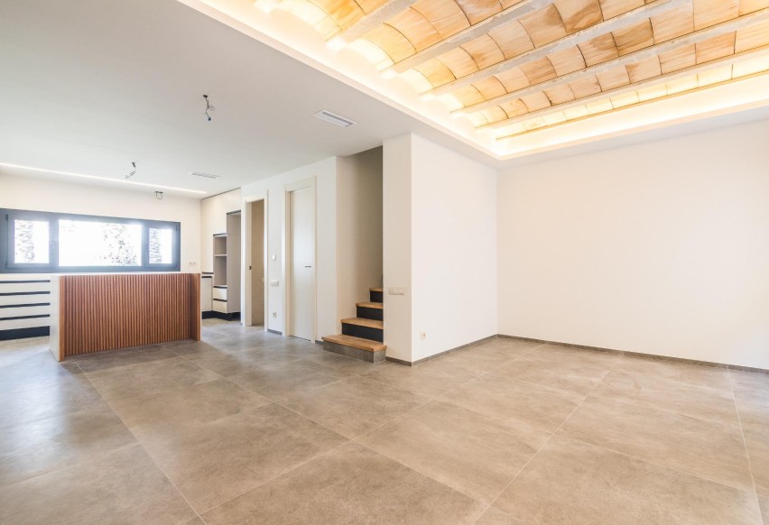 Revente - Triplex - Elche - Raval - Puertas Coloradas