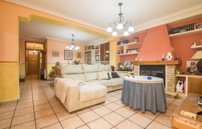 Townhouse - Resale - Algueña - Comunidad valenciana