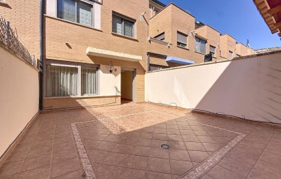 Townhouse - Resale - Onil - San Jaime