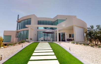 Villa - Resale - Petrer - 9 de octubre