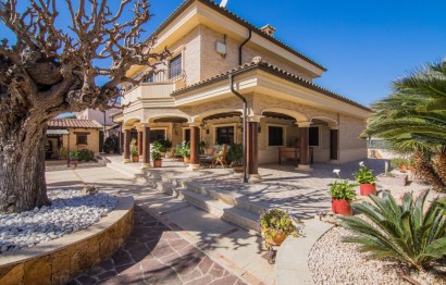 Villa - Reventa - Peña las aguilas - Peña de Las Águilas