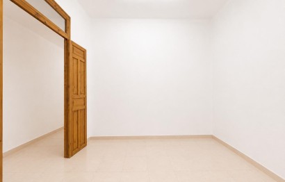 Reventa - Apartamento / piso - Alicante - Mercado