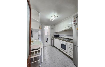 Resale - Apartment / flat - Alicante - Altozano