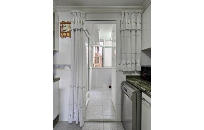 Resale - Apartment / flat - Alicante - Altozano