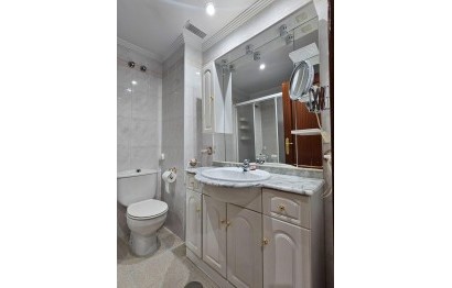 Resale - Apartment / flat - Alicante - Altozano
