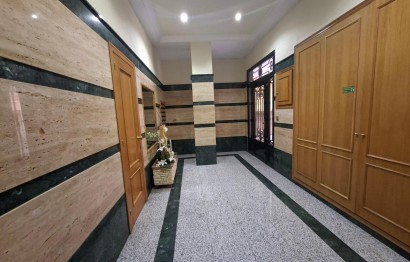 Alquiler a largo plazo - Apartamento / piso - Elche - Plaza Crevillente-Juzgados