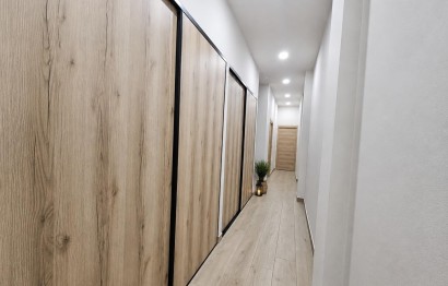 Resale - Apartment / flat - Elche - Plaza Madrid