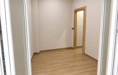 Resale - Apartment / flat - Elche - Plaza Madrid
