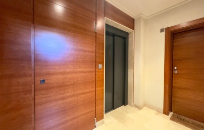 Revente - Appartement - Elche - Porcelanosa