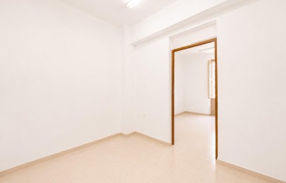 Resale - Apartment / flat - Alicante - Mercado