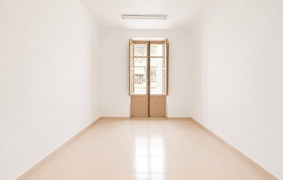 Resale - Apartment / flat - Alicante - Mercado