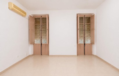 Resale - Apartment / flat - Alicante - Mercado