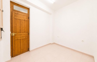 Resale - Apartment / flat - Alicante - Mercado
