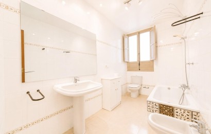 Resale - Apartment / flat - Alicante - Mercado