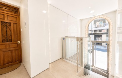 Resale - Apartment / flat - Alicante - Mercado