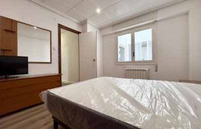 Alquiler a largo plazo - Apartamento / piso - Elche - Corazon de Jesus