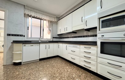 Alquiler a largo plazo - Apartamento / piso - Elche - Corazon de Jesus