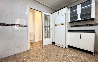 Alquiler a largo plazo - Apartamento / piso - Elche - Corazon de Jesus