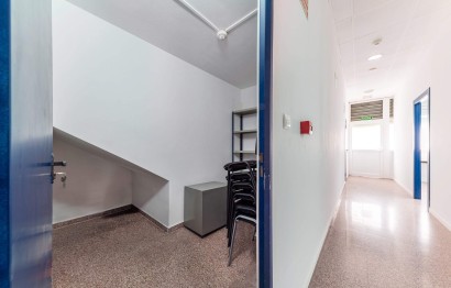 Resale - Commercial - Alicante - Altozano
