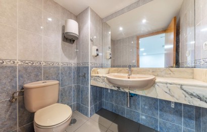 Resale - Commercial - Alicante - Altozano