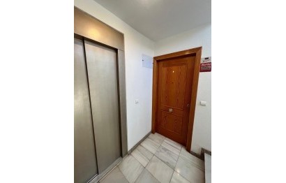 Revente - Appartement - Elche - San Crispín
