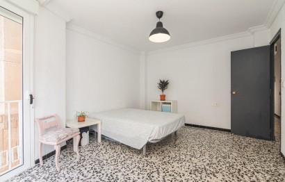 Reventa - Apartamento / piso - Elche - Centro